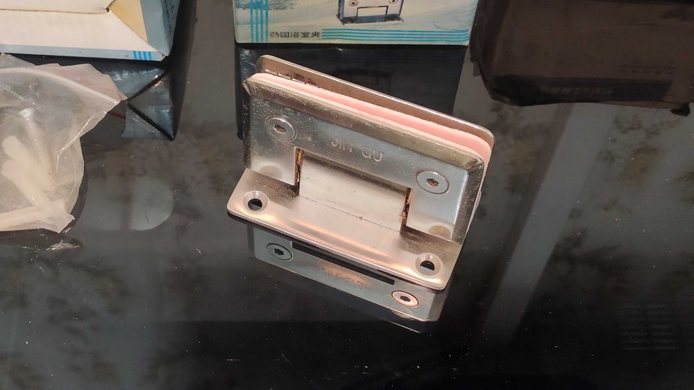 Дверные петли для стеклянных дверей