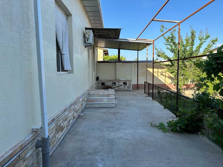 chutqarada 6 sotixli katej sotiladi