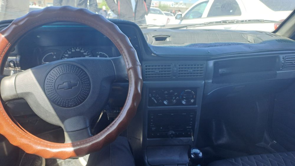 Nexia 1 sons sotiladi