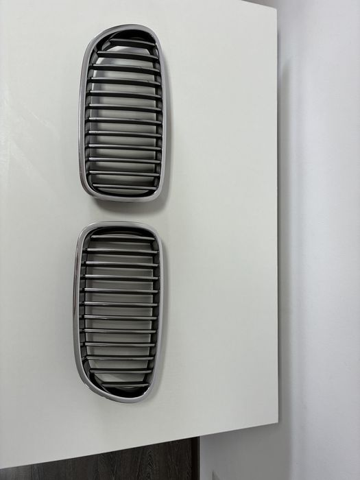 Grila bara fata bmw f10