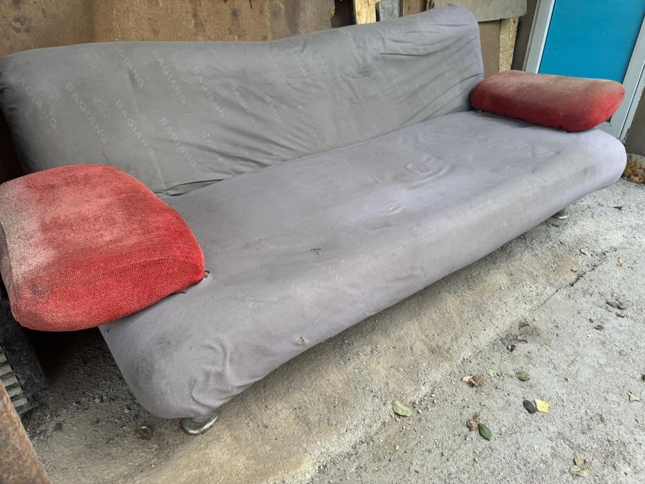 Продам диван срочно