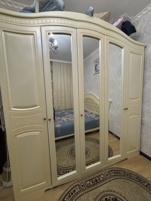 Спальный гарнитур