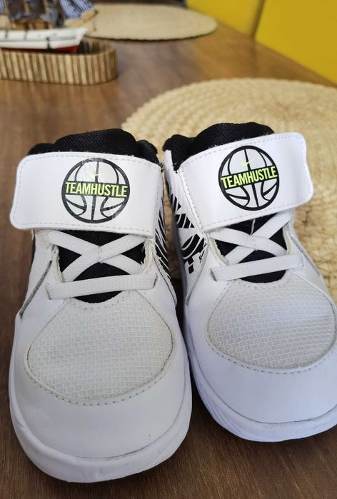 Детски маратонки Nike