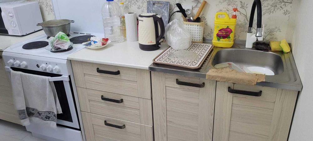 Продаю кухонный гарнитур СРОЧНО