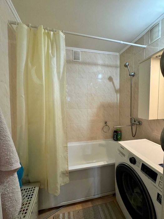 Продаём 4 комн. кв. - ул. Гапеева 7 (30 мкр.)