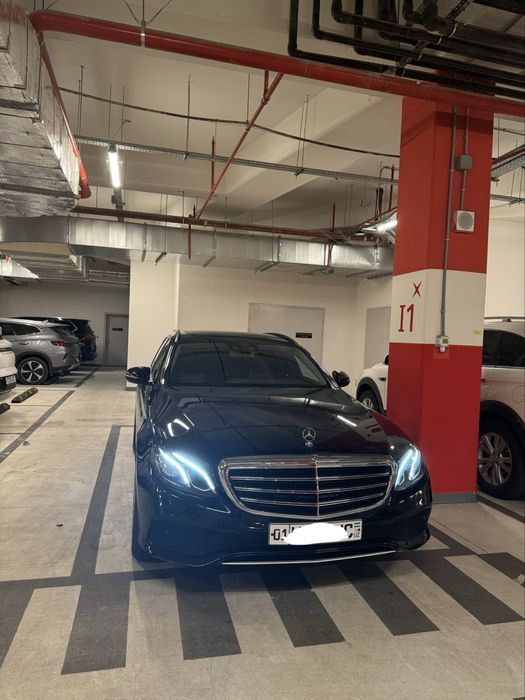 Srochno sotiladi Mercedes w213 universal kuzov, tozza kraska