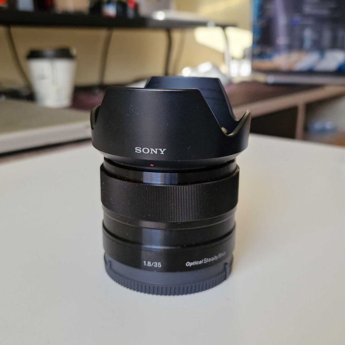 Sony Alpha A6400 24.2 MP cu Obiectiv 18-135mm + 35mm fix F1.8