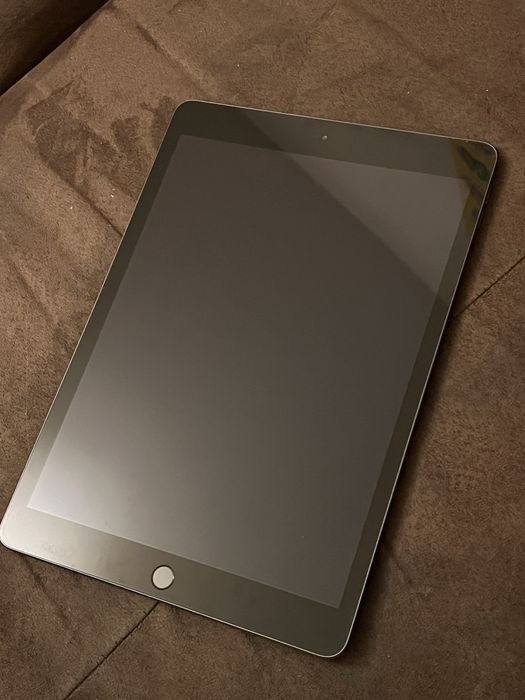 iPad generația 8, (8th gen), 128gb stare impecabilă