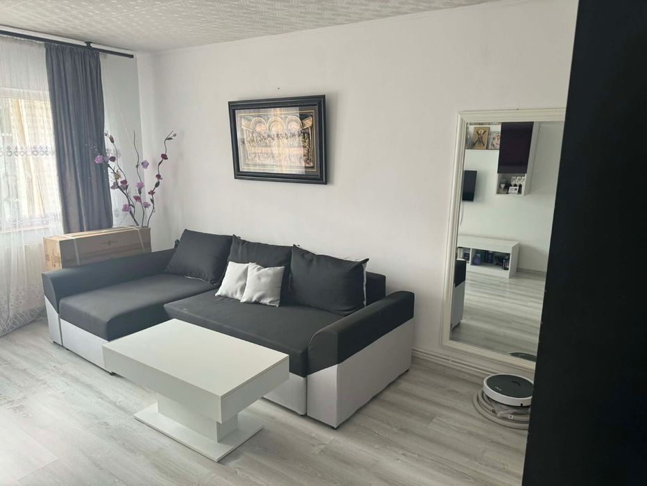 Apartament 2 camere de vânzare – Câmpulung, cartier Vișoi (lângă Școala nr. 7)
