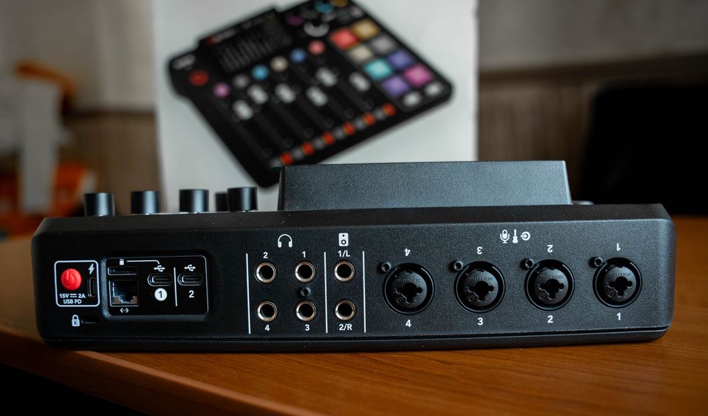 Consolă Audio / Mixer Studio RodeCaster Pro II - Impecabil