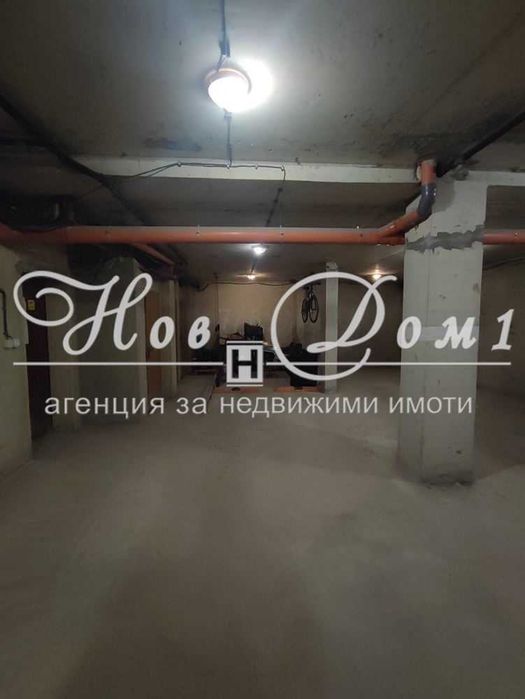 САМОСТОЯТЕЛНО подземно ПАРКОМЯСТО НА ул. Васил Априлов