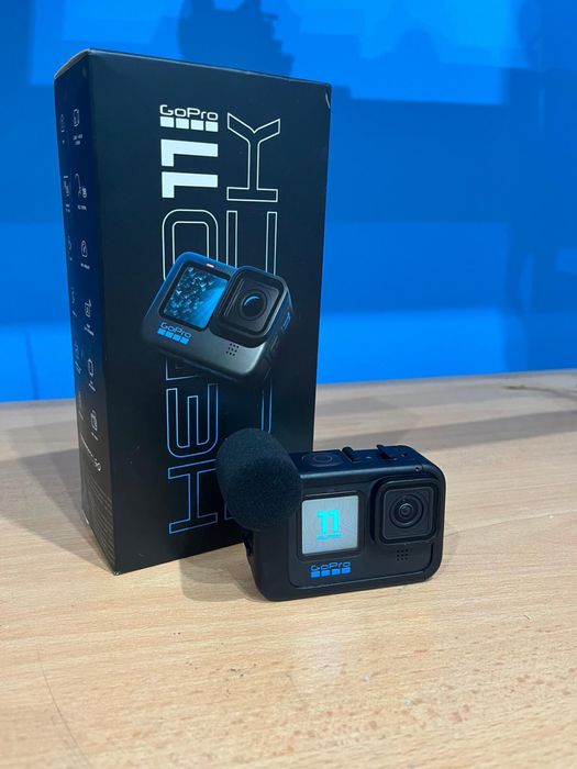 GoPro Hero 11 Black + Media Mod