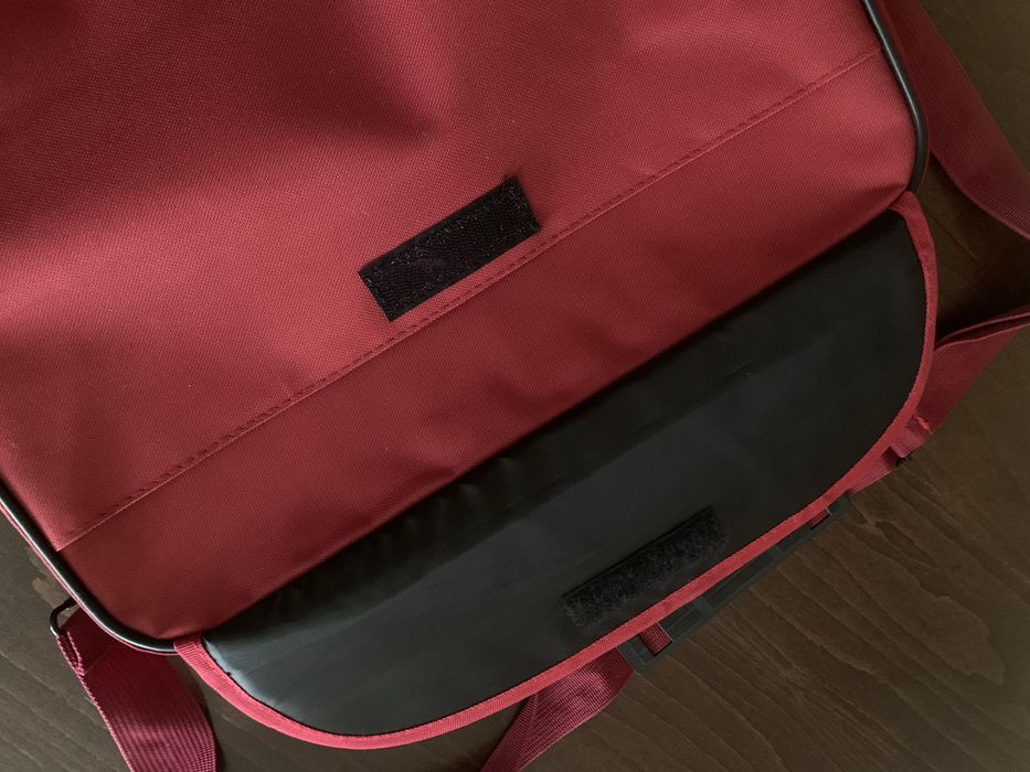 Цикламена чанта за лаптоп