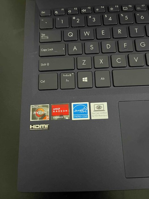 ASUS exspertbook l1500cd