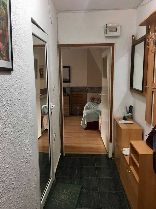 Дава се под наем Двустаен апартамент в Бургас, Изгрев - 64 кв.м за 225 € - Снимка #2