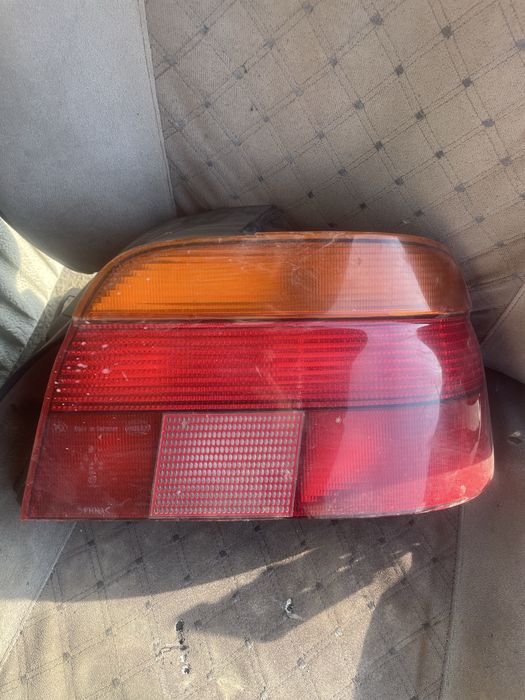Бмв е39 задни правый фонари