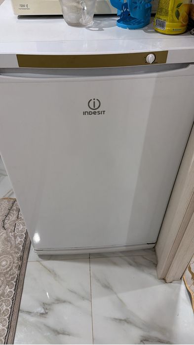 Продам морозильную камеру не работает, нужен ремонт