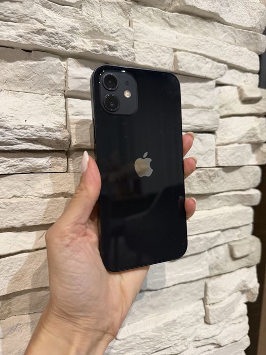 Iphone 12 използван
