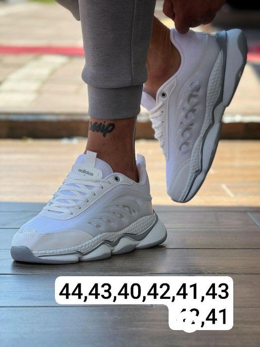 Adidași adidas model nou