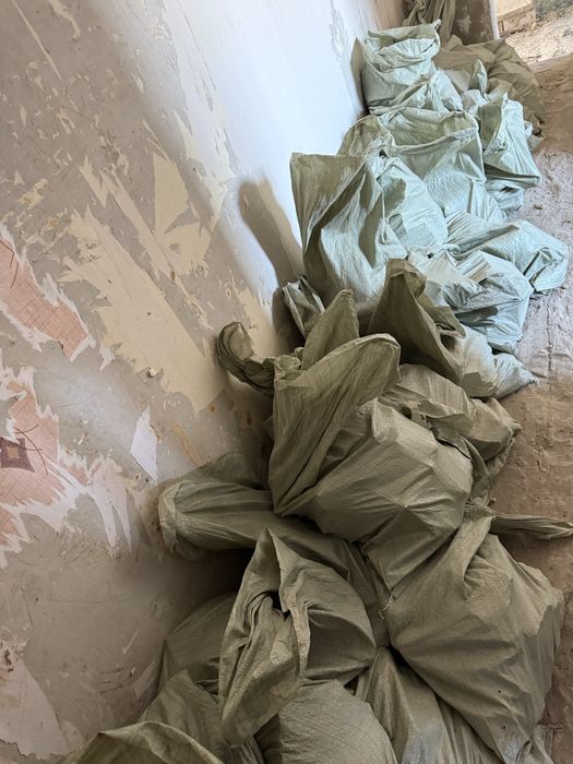 Отдам бетон и плитку