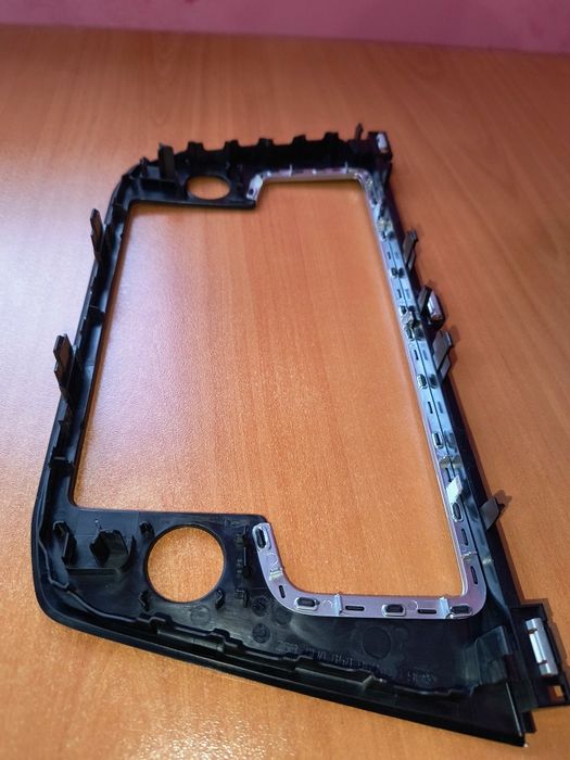 Рамка ,дисплей за навигация тигуан 2