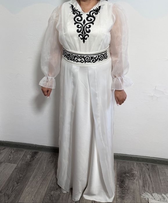 Продам эксклюзивное платье