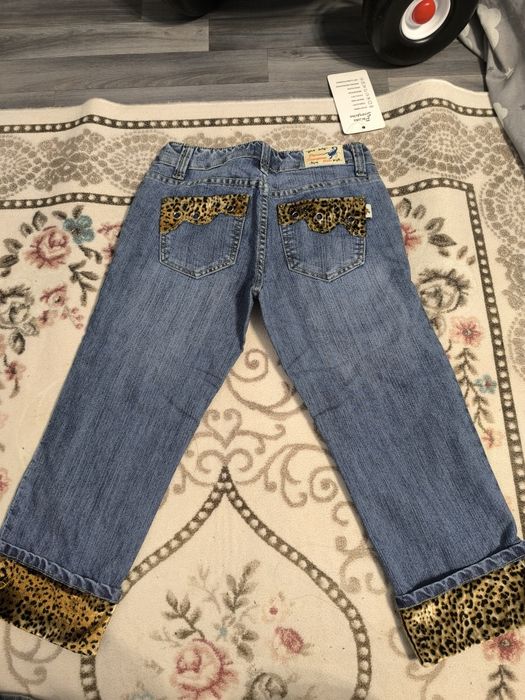 Чисто нови дънки