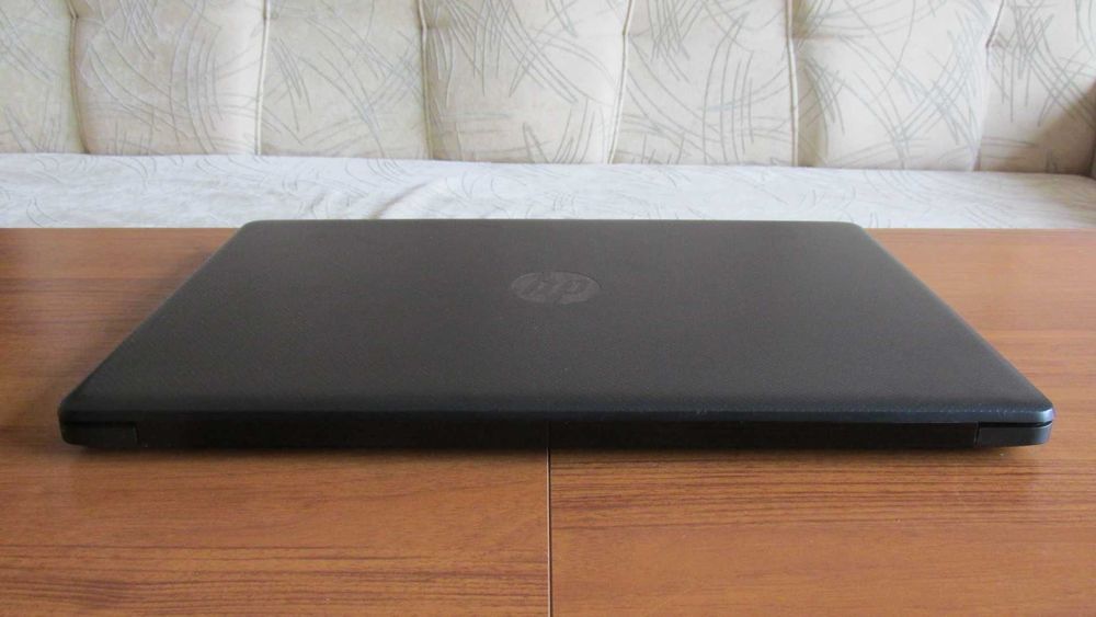 17.3 инча HP с Intel i3-7020,SSD 256 GB лаптоп