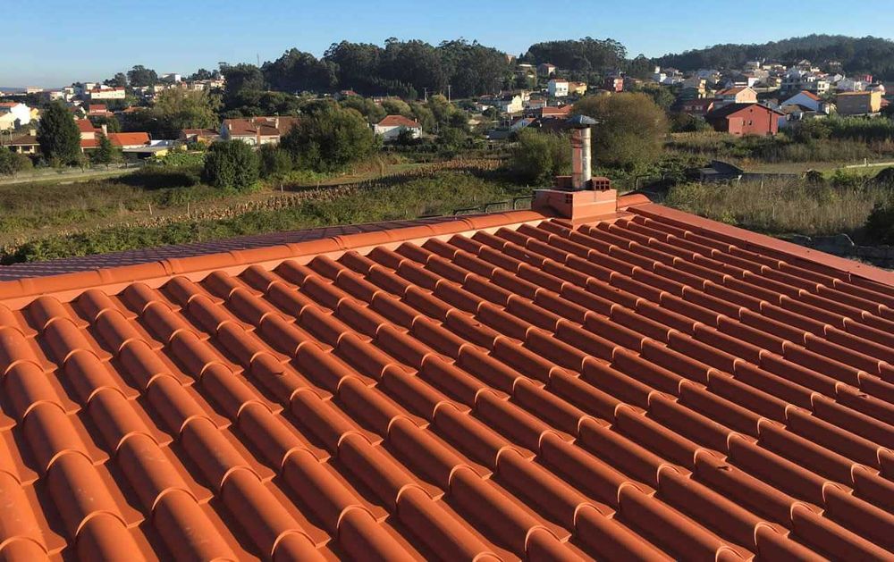 Firma autorizată – Executăm toate felurile de acoperișuri și mansarde