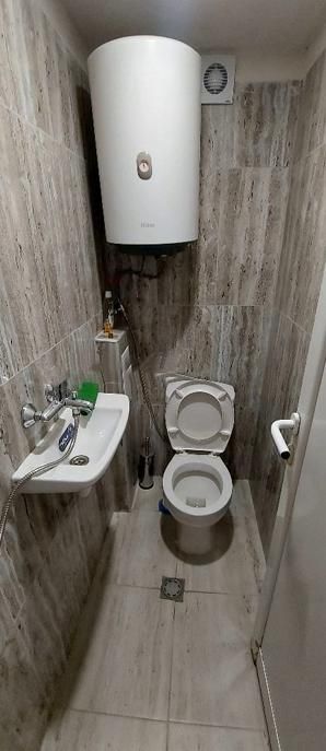 Дава се под наем Едностаен апартамент в София, Център - 35 кв.м за 350 € - Снимка #2