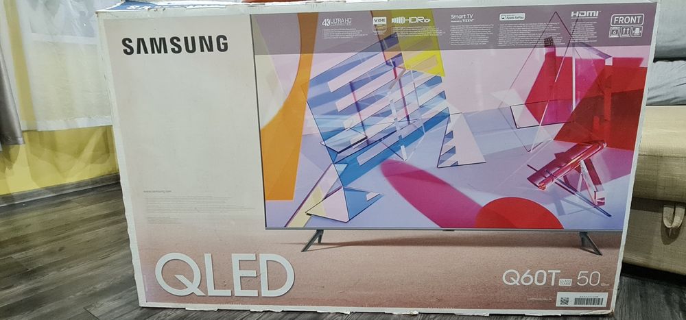 Продавам телевизор Samsung QE50Q67TAU  за части!