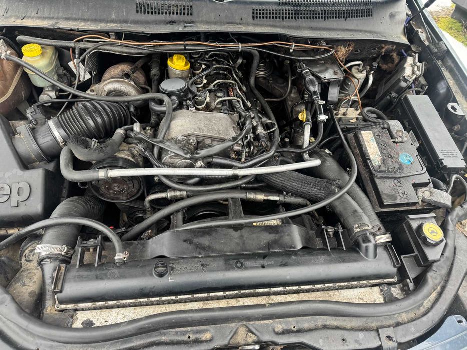 Dezmembrari Dezmembrez Piese piesa Dez Jeep Grand Cherokee 2,7 diesel