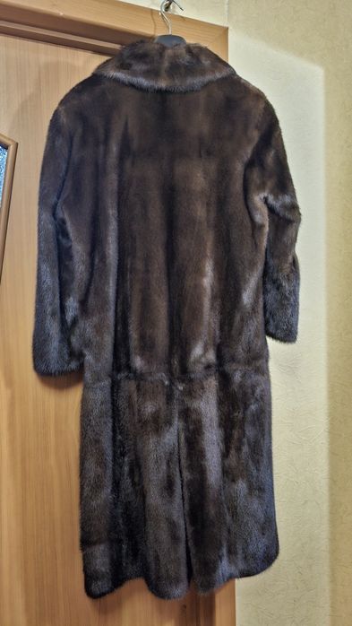 Продам норковую шубу