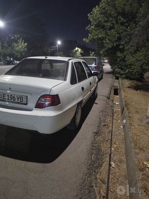 Nexia 2 sotiladi tiniq holatda
