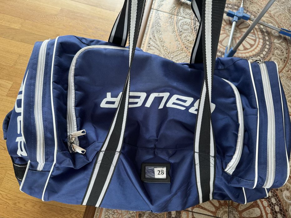 Продам хоккейный баул