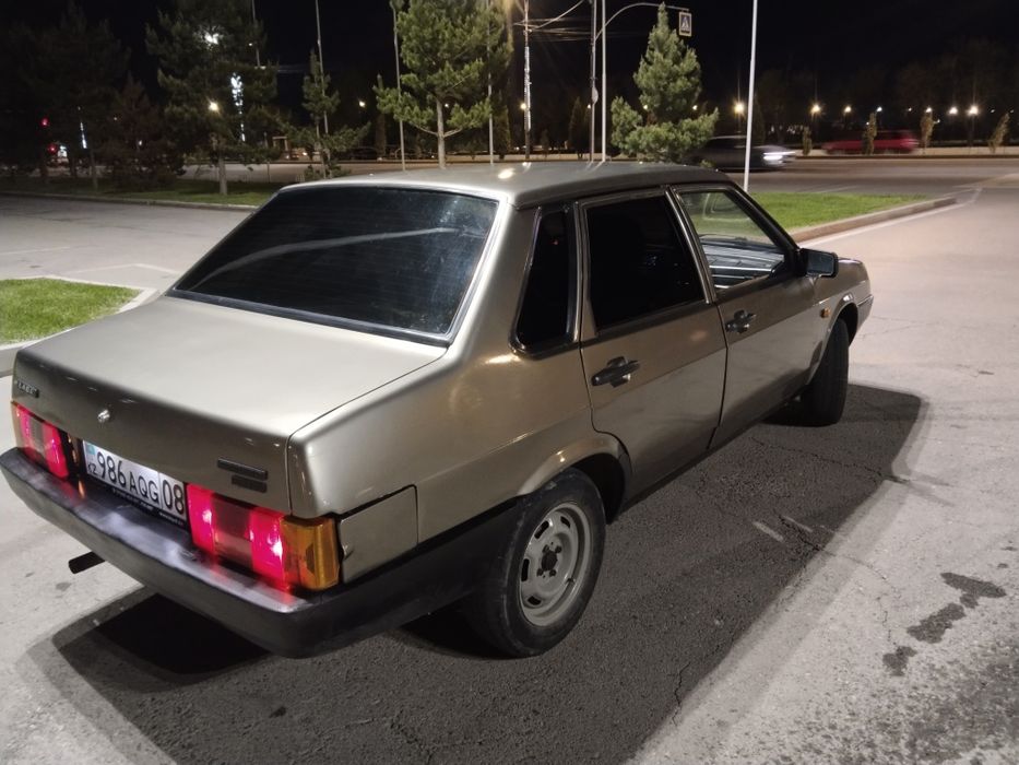 Продам ваз 21099