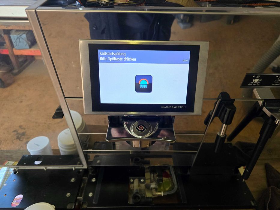 Masina de cafea automata Thermoplan black & white