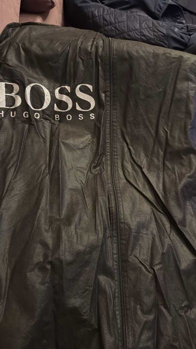 Costum barbatesc HUGO BOSS si GIORGIO ARMANI