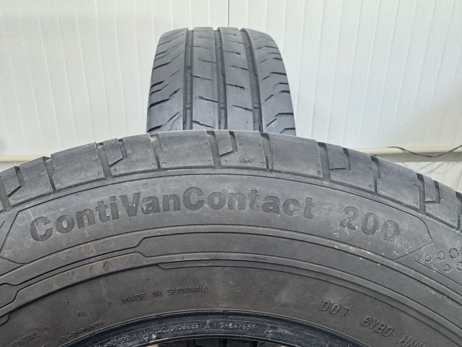 Гуми за бус 235 65 16C Continental