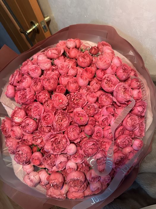 Свежие большие букеты цветов. Красивые и пышные .