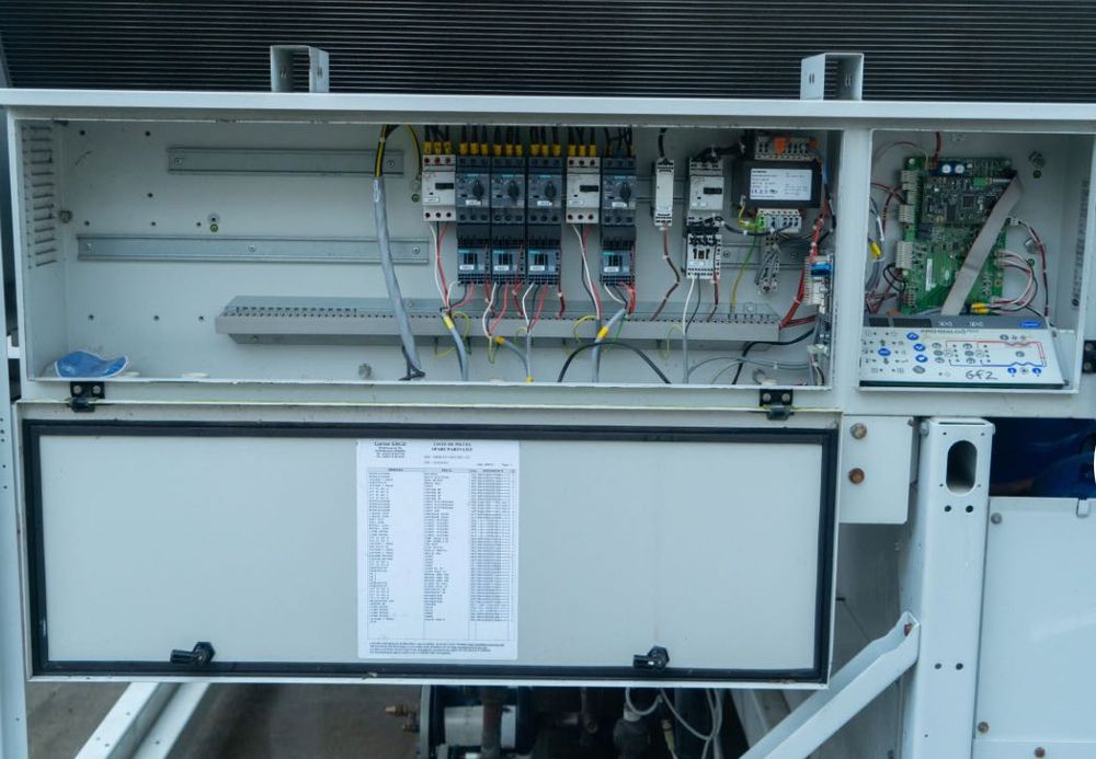 Чиллер CARRIER 30RB 372 / (367 кВт)