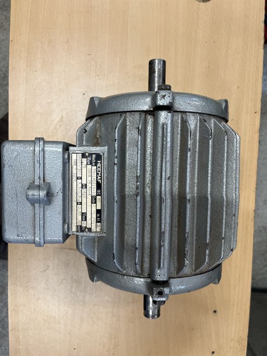 Motor electric de 0,75 kw