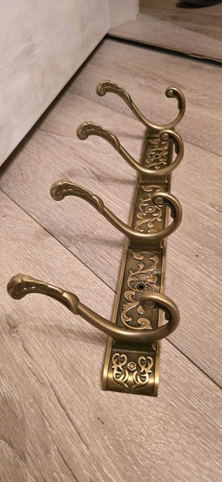 Алуминиева закачалка в барокови декоративни елементи, 39см