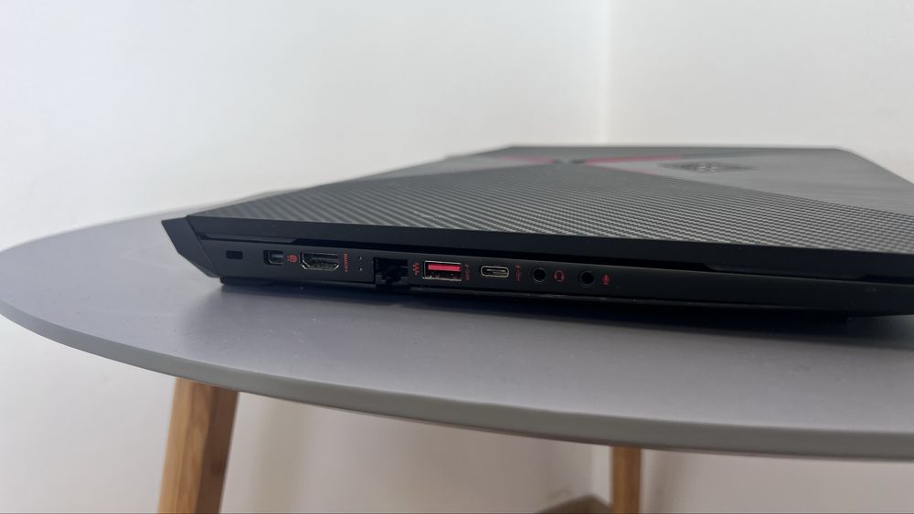 Laptop gaming HP Omen 15 i7 Gen7 / GTX – DEFECT – pentru piese / reparație