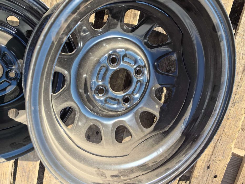 14 цола 4 х 100 мм Тойота / Сузуки / Кия / Хюндай - 5,5 Инча / ЕТ 45