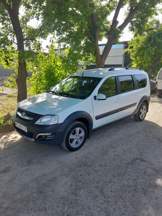 Lada Largus Kros 2018