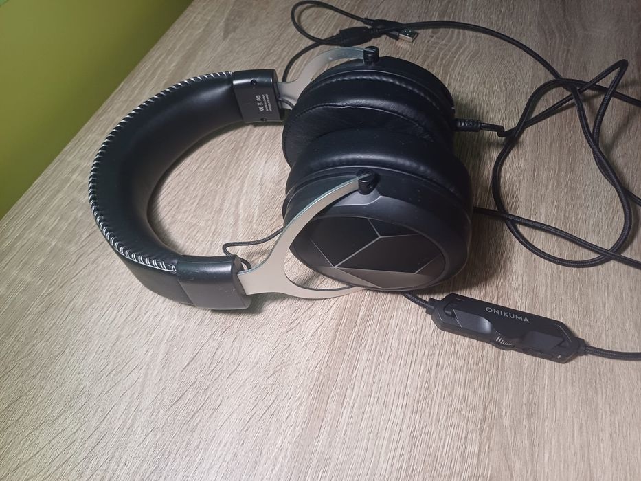 Căști Gaming Onikuma K20 RGB - Stare excelentă,sunet puternic
Căști Ga