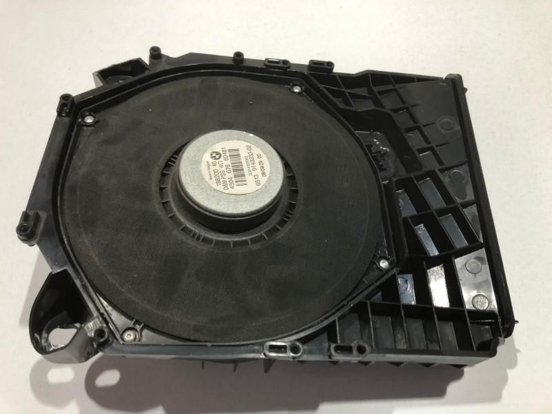 Subwoofer stanga fata BMW Seria 1 E81, E87 9143233 Hatchback
