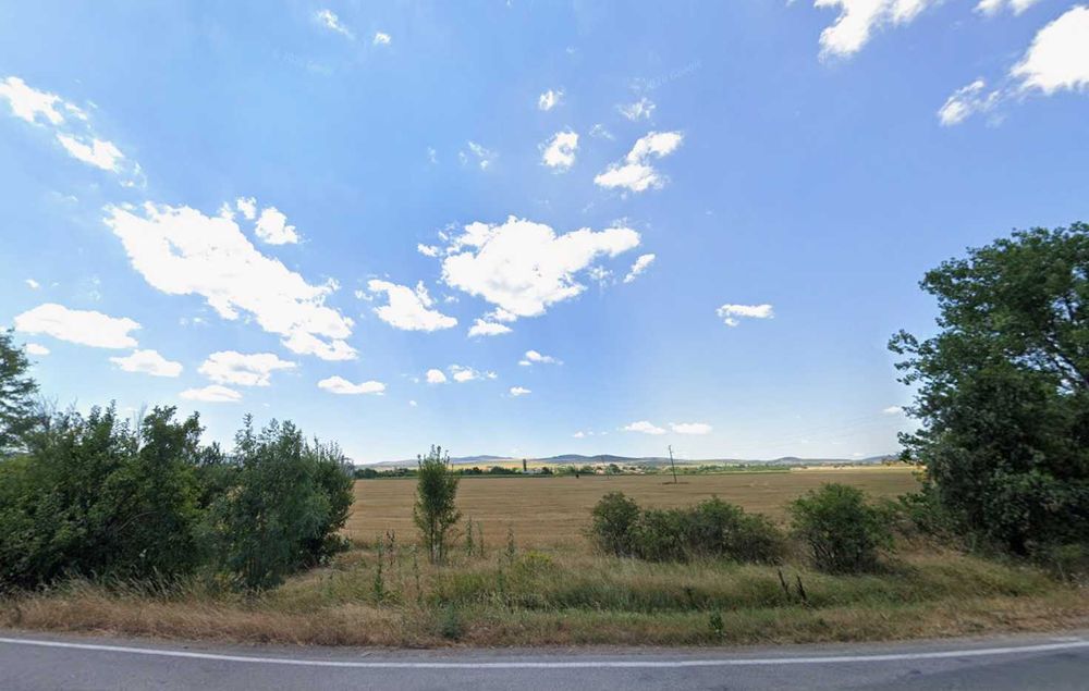 Поземлен имот в с. Пролеша