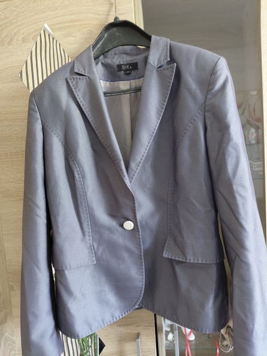 De vanzare sacou cu pantalon costum